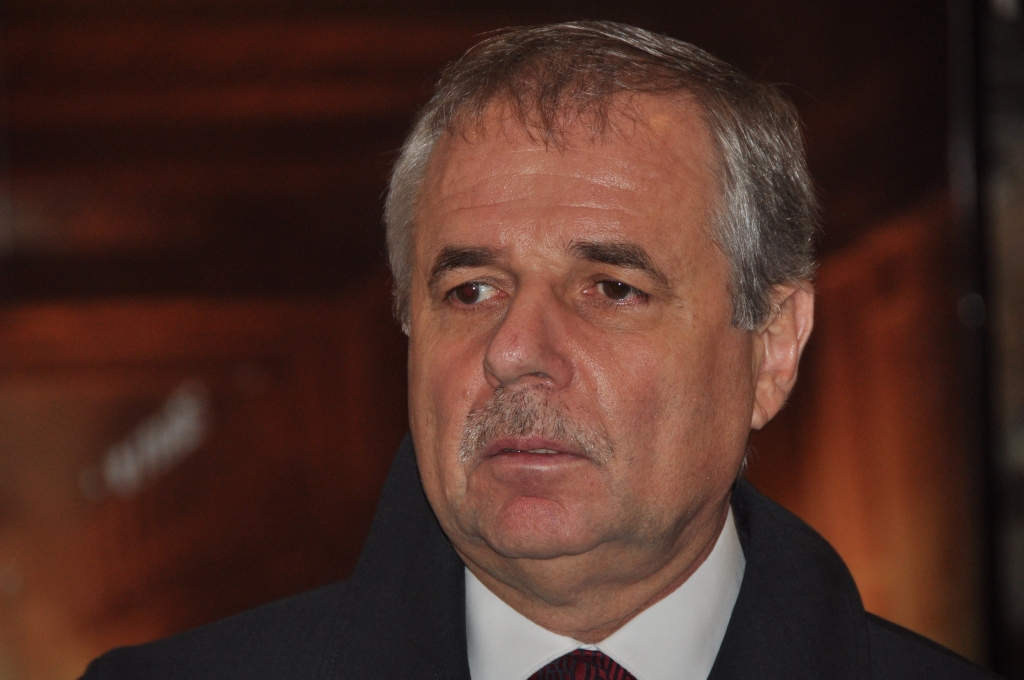 Policija vērtēs, vai izmantos iespēju panākt aizdomās turētā statusa atjaunošanu Zaharjinam un Segalam