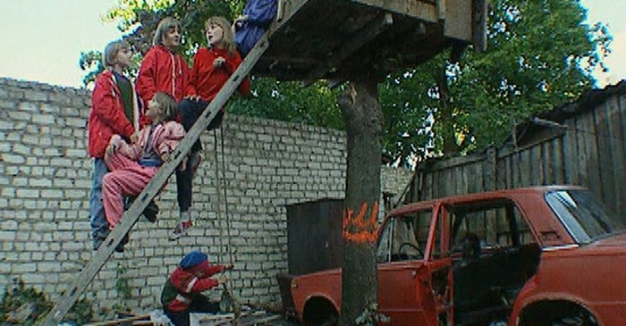 Lailas Pakalniņas 2000.gadā Valentīndienā Karostā uzņemtā filma ”Mostieties” – Karostas cietumā