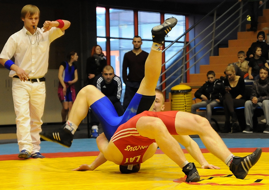 Antīkā cīņa Latvijas junioru izpildījumā