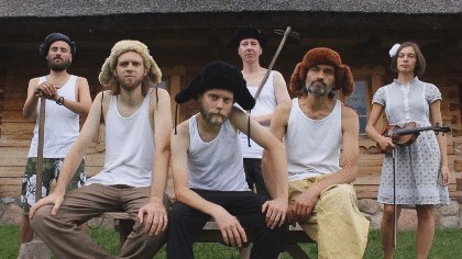 Liepājā uzstāsies folkmūzikas apvienība “Otava E”