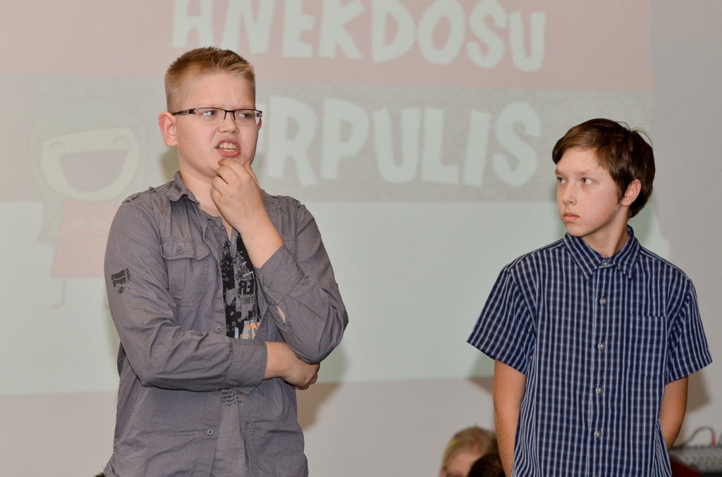 Sacenšas Lejaskurzemes jaunie joku stāstītāji