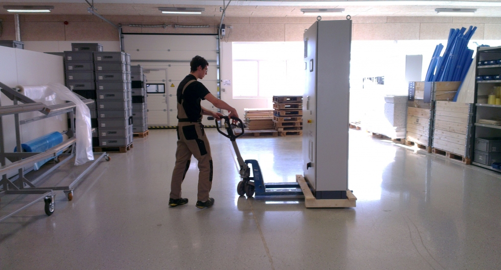 Liepājā pieņem ekspluatācijā elektronisko iekārtu ražotni