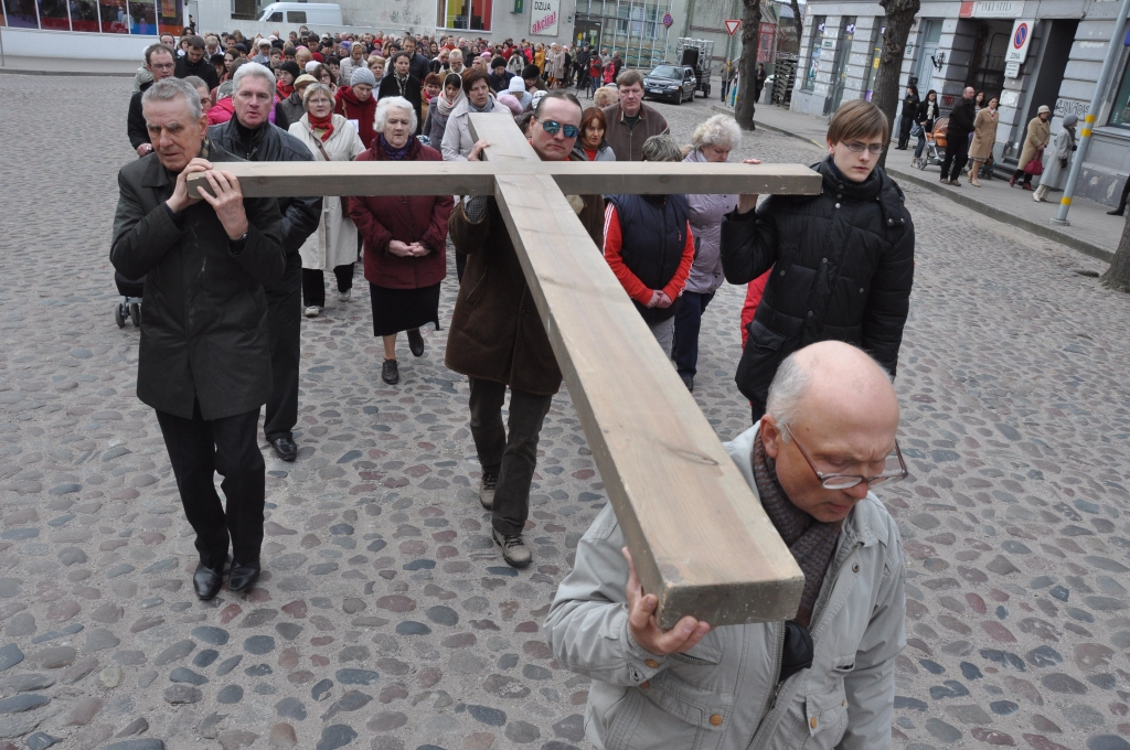 Notika ekumeniskais Krusta ceļš
