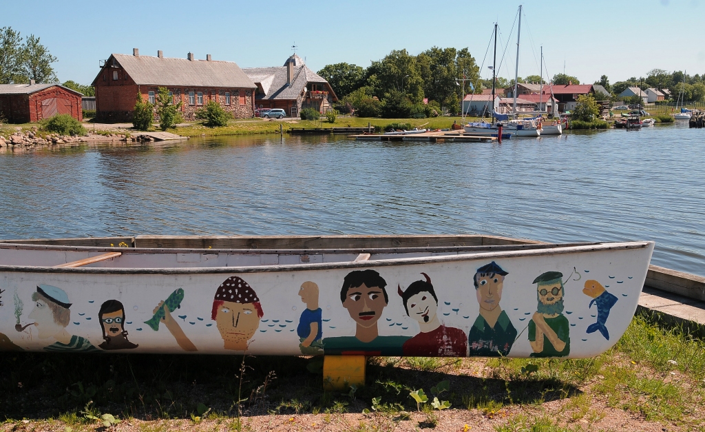 Pāvilostā sākti ostas ārkārtas padziļināšanas darbi