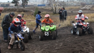 Jauniešiem iespēja uzzināt par motokrosu