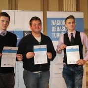 Liepājas skolēni iegūst 1.vietu Nacionālajā debašu turnīrā