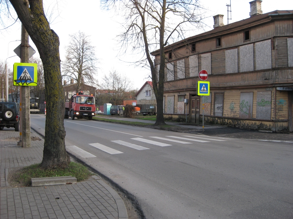 Marķēs pārejas un ieslēgšanai gatavos strūklakas