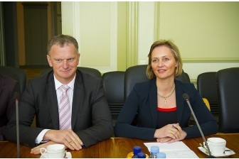 Ministre, garām braucot, ierodas arī Priekulē