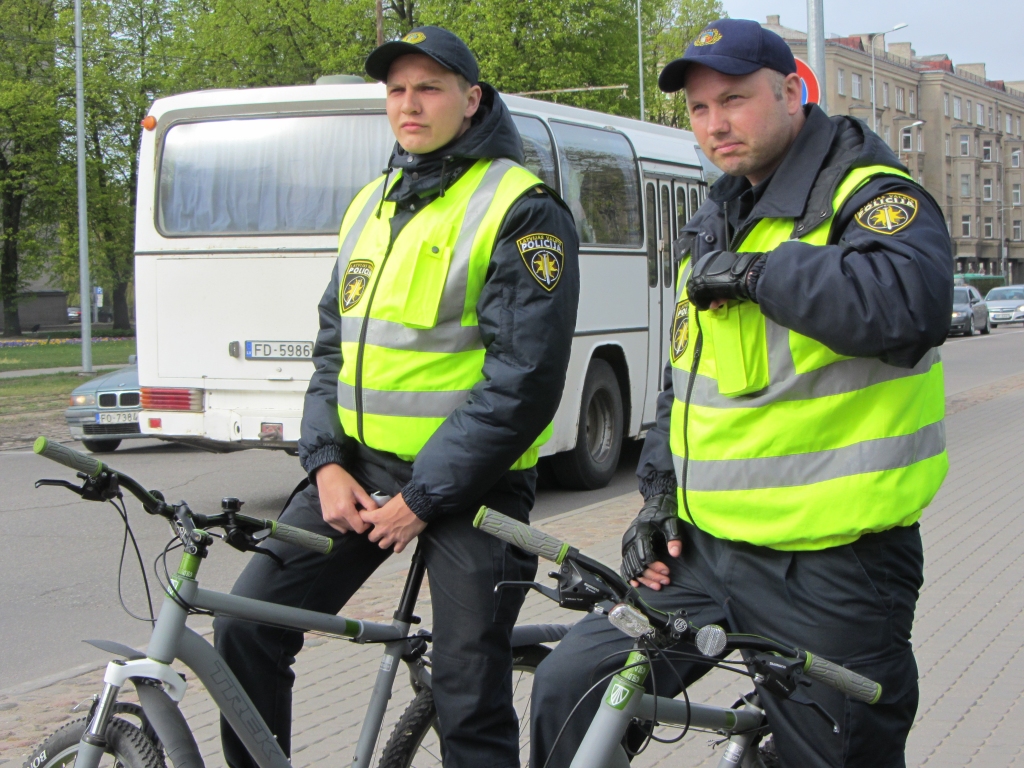 Pašvaldības policijas velopatruļai pievienojas arī Valsts policijas velopatruļa