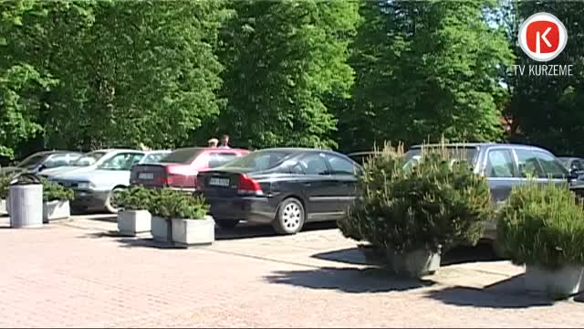 Liepājnieki vēlētos bezmaksas autostāvvietas