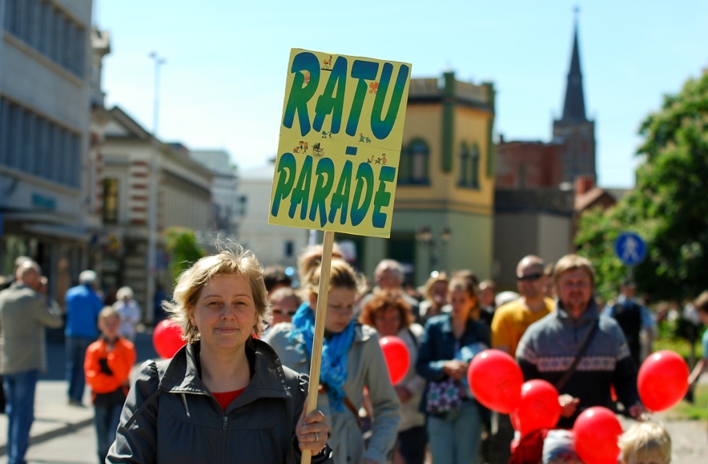 “Brašais rāpotājs” un Lielā ratu parāde