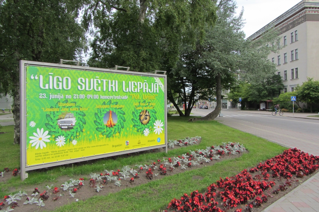 Kavējas ar Līgo plakāta novākšanu