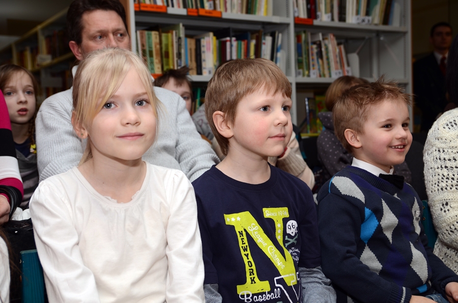 Iepazīst literārās pasakas