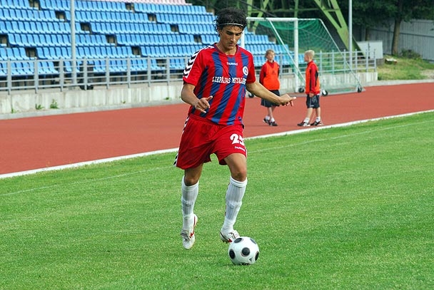Karlsons spēlēs “Ventspils” komandā