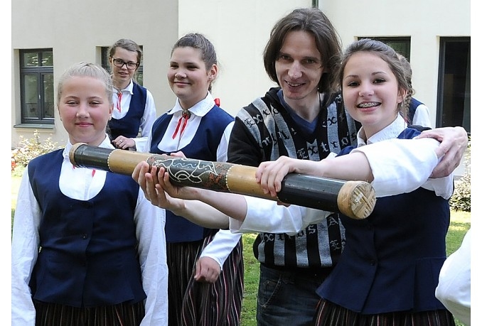 Papildināts – Liepājas Mūzikas vidusskolas meiteņu koris uzvar koru olimpiādē; koriem “Intis” un “Laiks” – sudraba medaļa