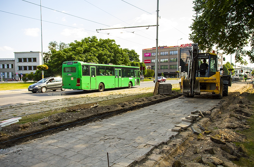 Atjauno ietvi Lielā ielā