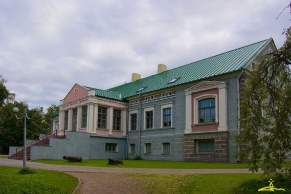 Liepājas mākslinieki izstādē Talsos