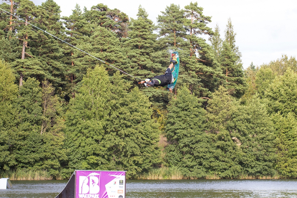 Sestdien “BB wakepark” kabeļveikborda sacensības un veldzējoša vasaras ballīte