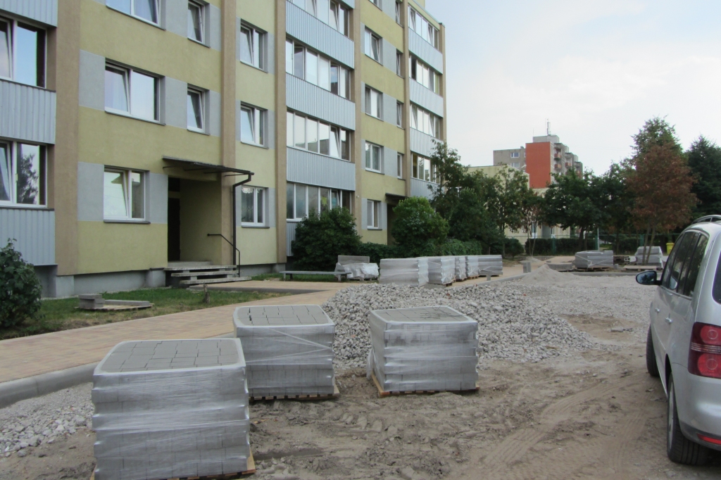 Šodien – būvlaukums, drīzumā – labiekārtots pagalms