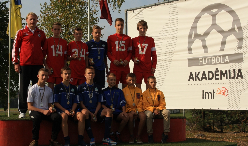 Kurzemes U-13 futbolisti uzvar LMT Futbola akadēmijas reģionālo izlašu rudens turnīrā