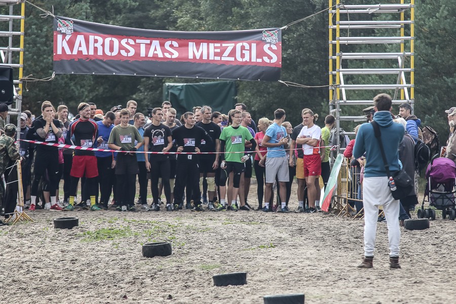 Mezglu šķetināja ar izturību, veiklību un spēku