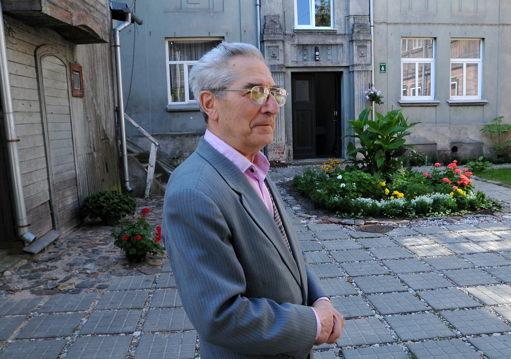 Pagalms uzlabo kaimiņu attiecības