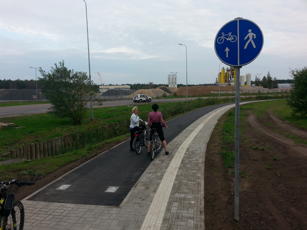 Cukura ielā zīmes neatbilst marķējumam uz veloceliņa