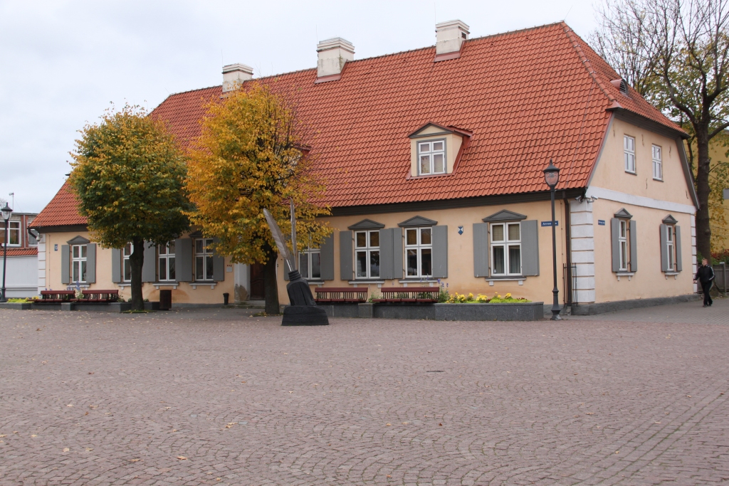 Māja ir dzīva. Tā elpo un mīl