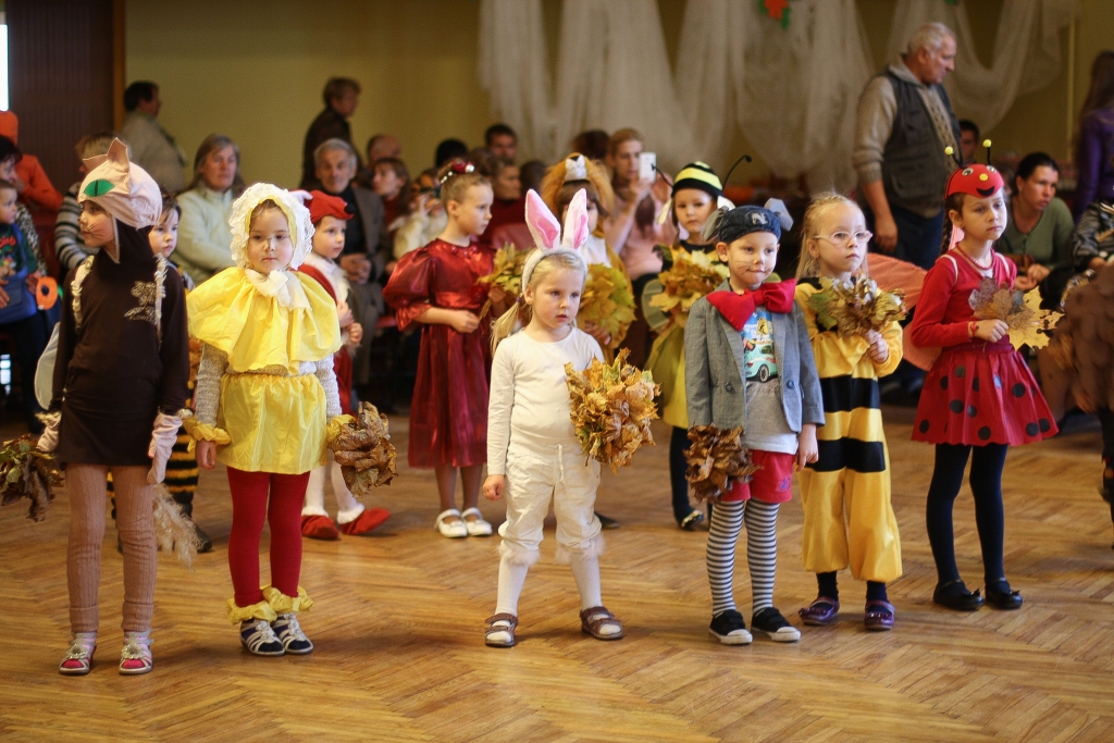 Rudens karnevāls Vaiņodē “Ciemos pie burkāna”