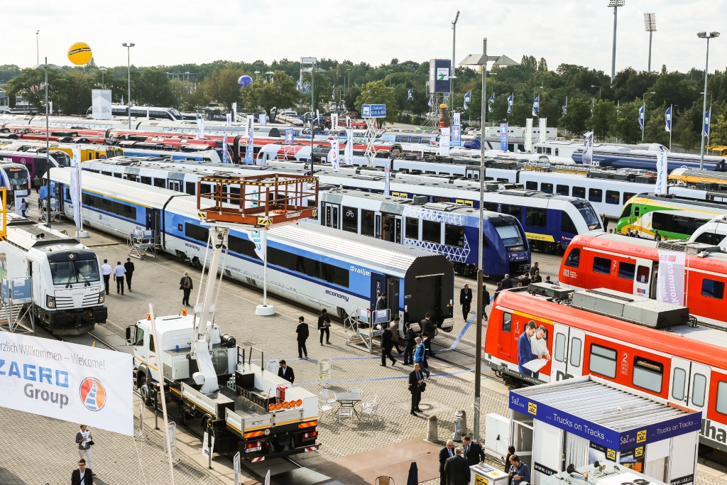 A. Puks iepazīstas ar dzelzceļa transporta jaunumiem