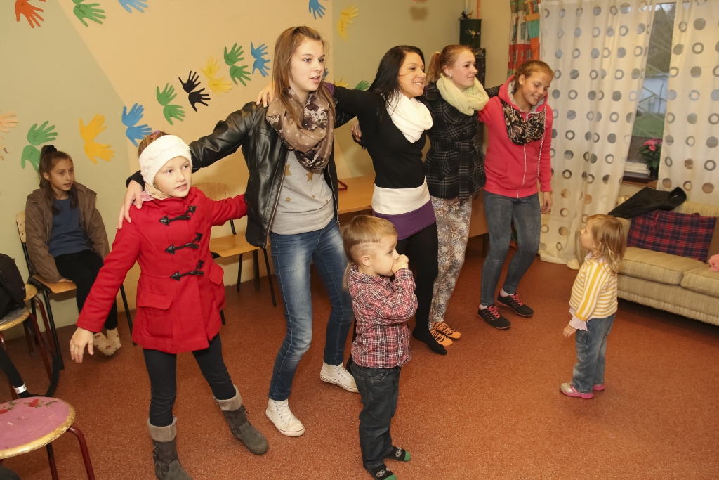 “Pēcskolā” rīkos galda spēļu turnīrus un gatavos maskas