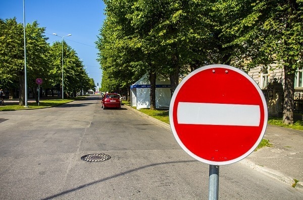 Slēgs satiksmi Radio ielā
