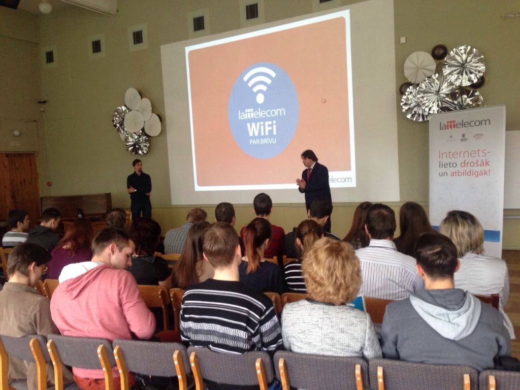 Liepājas skolas pirmās apgūst droša interneta satiksmes nosacījumus