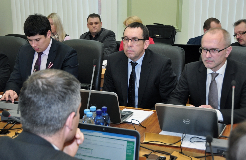 Papildināts – Striks ieņem deputāta krēslu; izmaiņas komiteju sastāvos