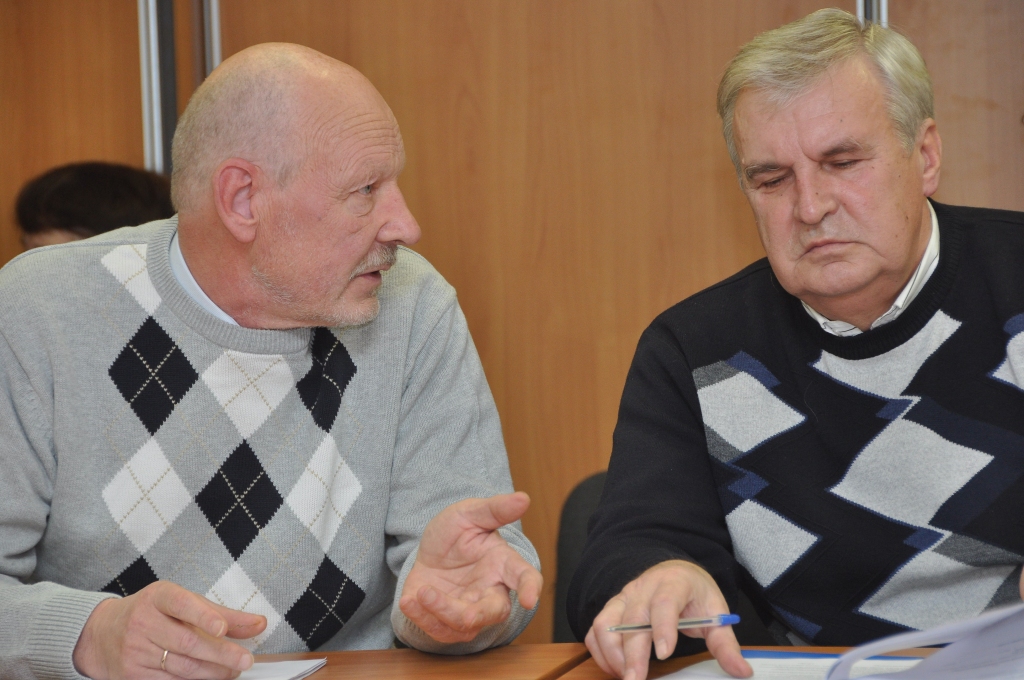 Par priekšsēdētāju ievēl Ojāru Petrēvicu