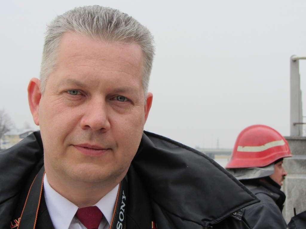 Romāns Andrijauskas: Cilvēka nogādāšana gultā var kavēt ugunsgrēka dzēšanu