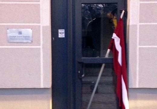 Vēršas policijā par uzbrukumu Liepājas Krievu kopienas birojam
