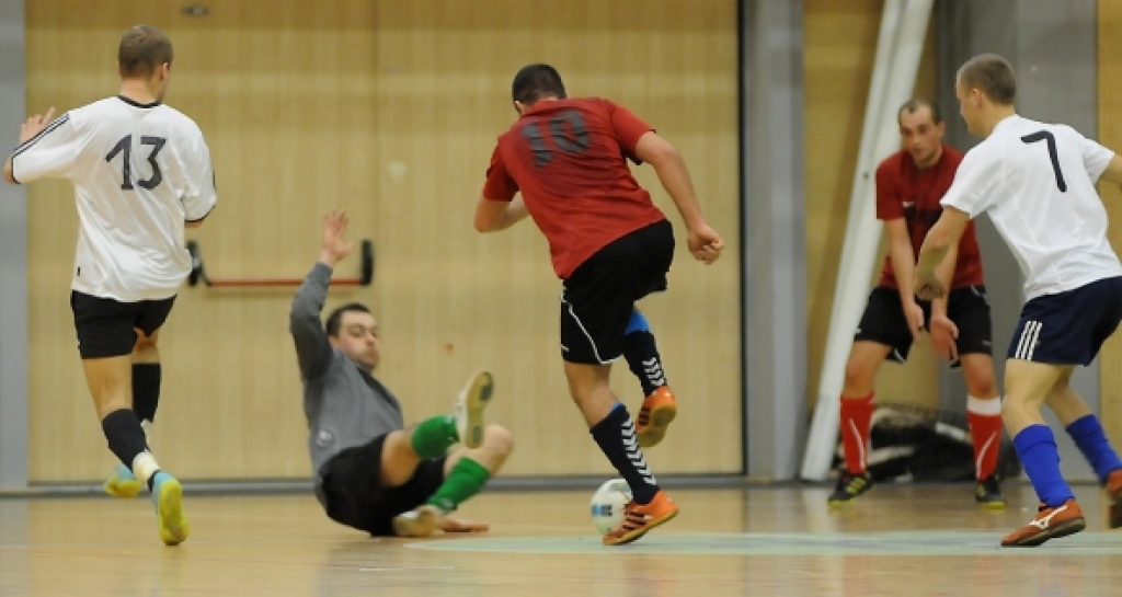 Amatieru telpu futbola čempionāta desmitās kārtas videoapskats