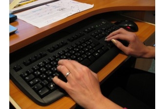 Seniori mācīsies lietot internetu