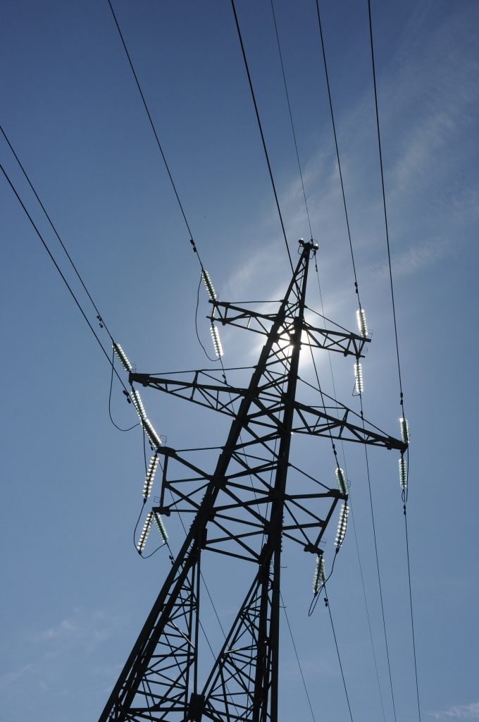 Dod priekšroku pašreizējā elektrības tirgotāja piedāvājumiem
