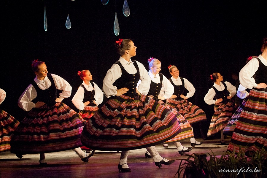 Aicina pieteikties Tautas deju festivālam “Aprīļa pilieni”