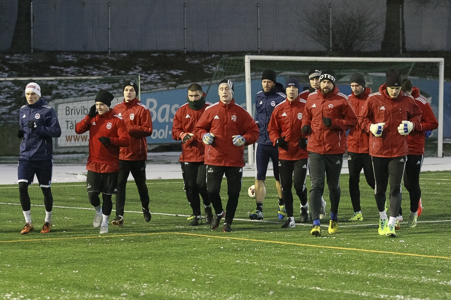 Starts no nulles pa iebrauktām sliedēm