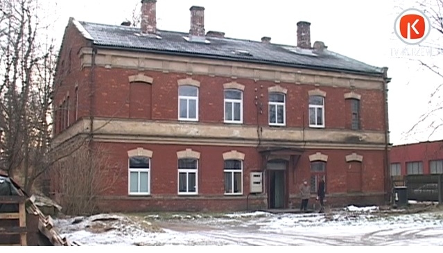Iedzīvotāju neapmierina ēkas sliktais stāvoklis