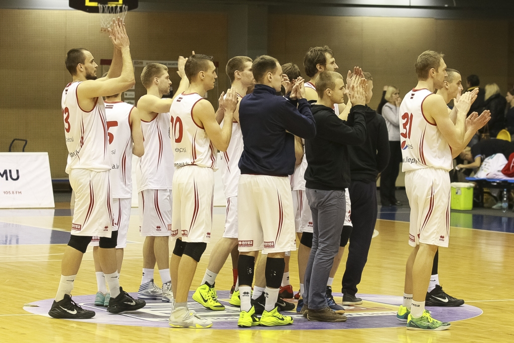 “Liepāja/Triobet” ne bez pūlēm pieveic LU basketbolistus
