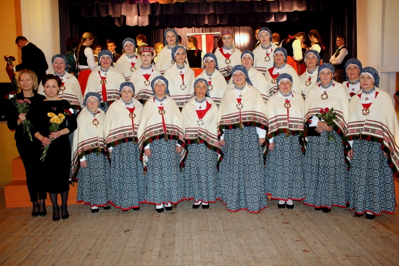 Lūdz atbalstīt kori