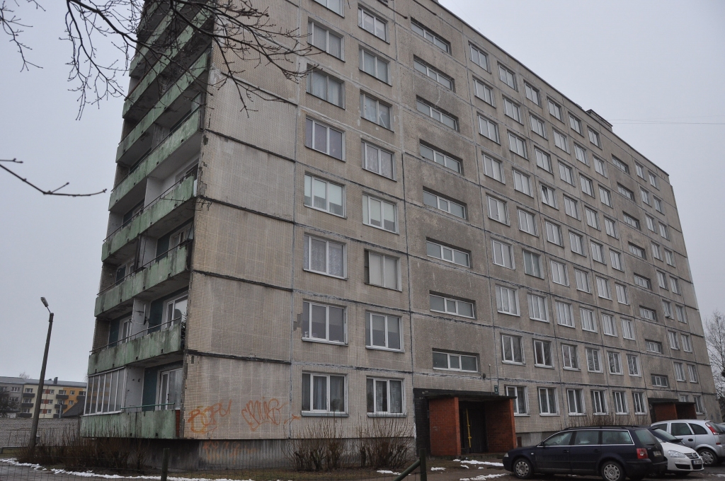 Renovāciju gaidot, kaimiņi sanaidojušies