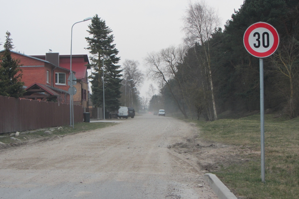 Grantētās ielas ar pretputekļu materiālu apstrādās maijā