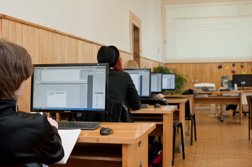 Interesenti aicināti apmeklēt lekciju par drošību interneta vidē