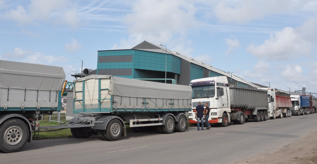 Ieviesti pagaidu satiksmes ierobežojumi kravas autotransportam