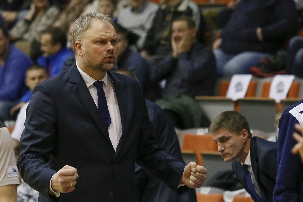 Uvis Helmanis saņems balvu par basketbola reputācijas spodrināšanu